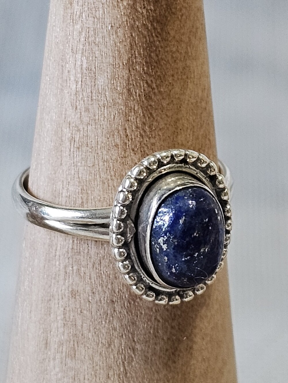 Sterling Silver .925 Lapis Lazuli Oval Ring - Size 5
